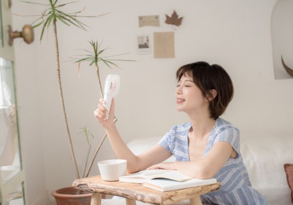 圆脸适合什么发型 圆脸适合的发型有哪些 