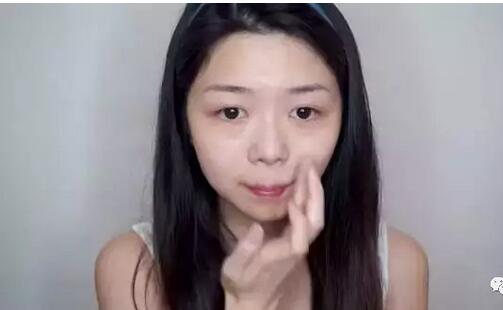 为什么化眼妆总是晕妆 夏季化妆防止眼线晕妆的小技巧