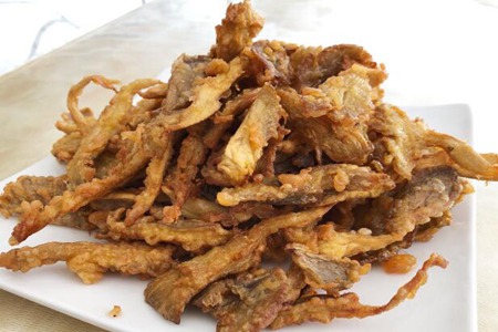 炸蘑菇怎么做不软还酥脆，炸蘑菇的家常做法