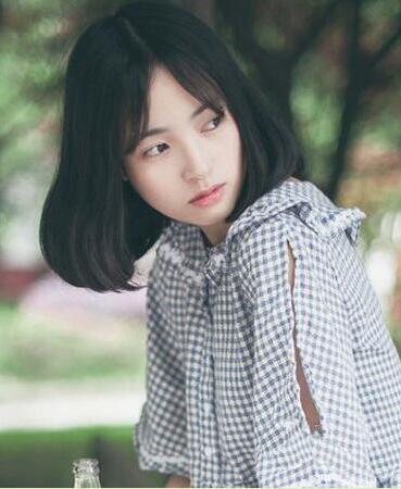 额头窄椭圆形脸适合的短发梨花头 让你又嫩又美