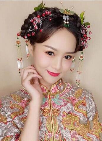 2023年最新流行中式新娘发型 绝美中国风