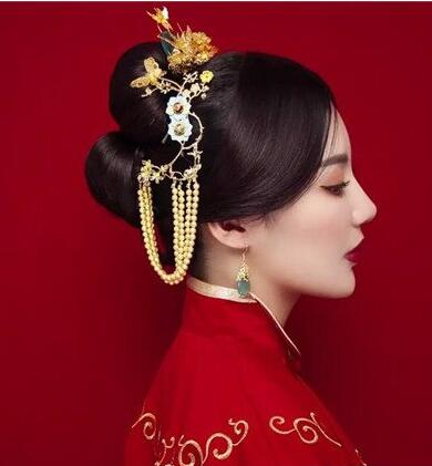 2023年最新流行中式新娘发型 绝美中国风