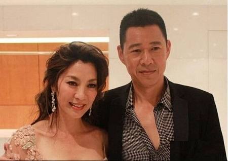 张丰毅老婆霍凡为什么不生孩子？张丰毅肌肉怎么练的