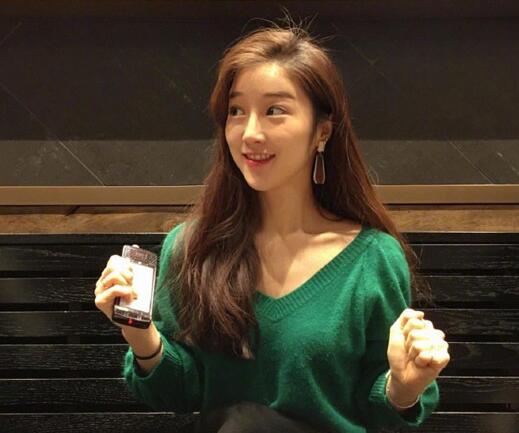发量少女生适合的短发发型大全