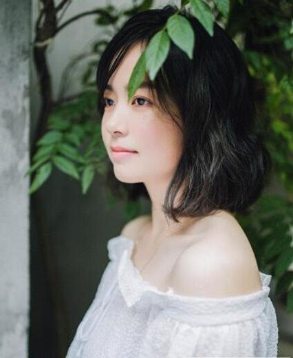 2023年新发型升级版刘胡兰头短发发型