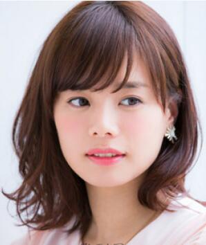 个子小女生显高适合的蓬松发型
