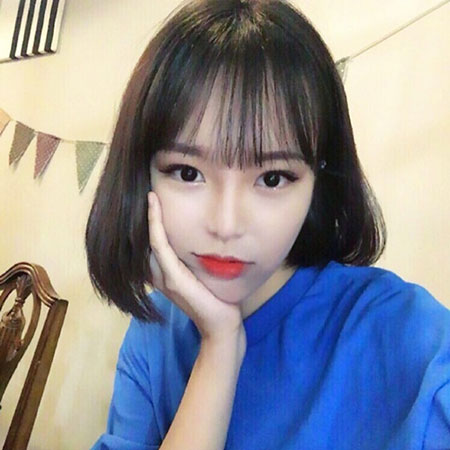 女生时尚显嫩发型 变身妙龄少女