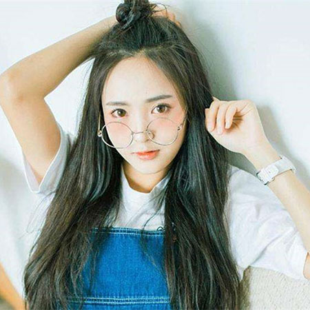 女生时尚显嫩发型 变身妙龄少女