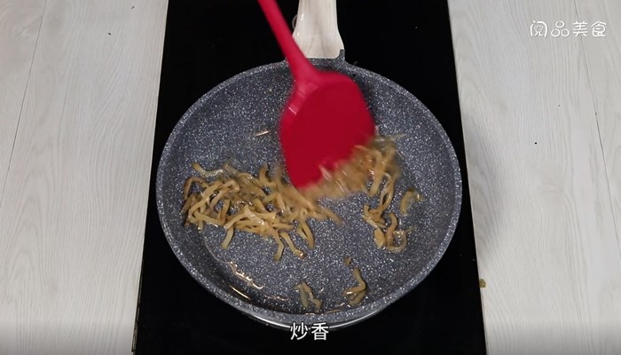榨菜炒鸡蛋的做法 榨菜炒鸡蛋怎么做 