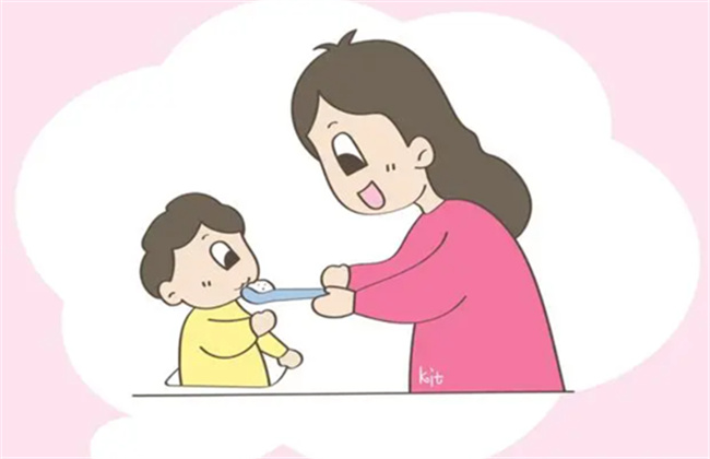 一岁的宝宝 应该如何吃 才会比较有营养 