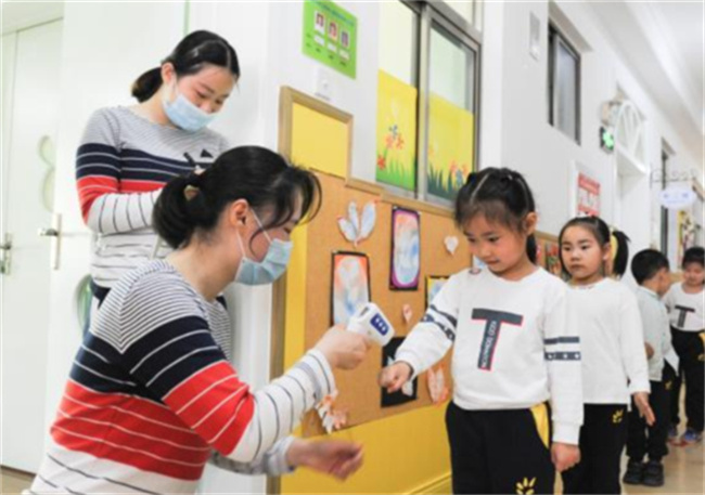 私立跟公立幼儿园差距有多大家长说出实话差距不是一点 