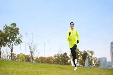 跑步时出现咳嗽是什么原因？如何改善跑步过程中的不适情况