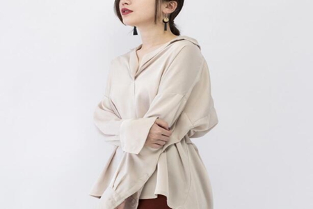 女生秋季如何穿搭衬衫，这3种穿衣搭配更时髦潮流