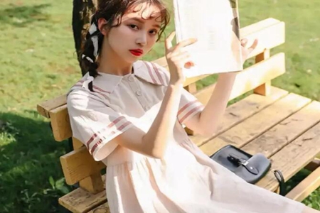 女生连衣裙怎么挑选？女生穿搭这几款连衣裙清新文艺