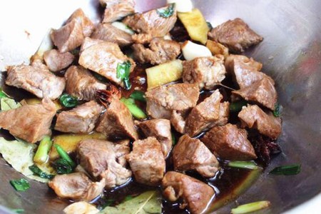 牛肉土豆怎么炖好吃又烂？这道牛肉炖土豆的做法汤汁浓郁
