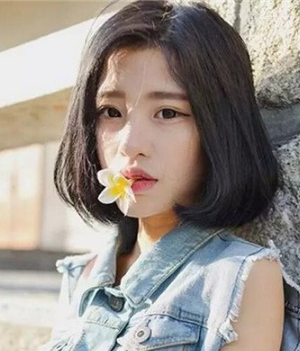女生齐脸短发发型  时尚减龄更可爱