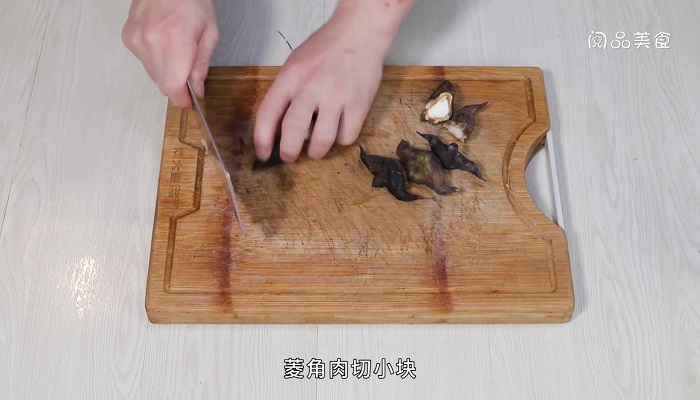 菱角焖饭怎么做 菱角焖饭的做法 