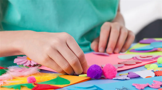 手工对幼儿的发展有什么作用（孩子手工培养的重要性） 