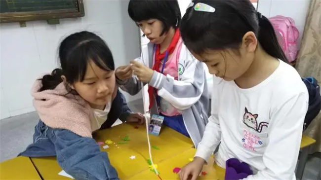 手工对幼儿的发展有什么作用（孩子手工培养的重要性） 
