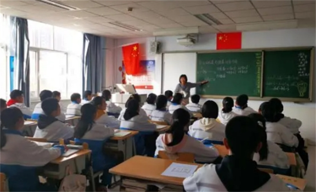 课程内容、教材内容、教学内容之间的联系与区别 