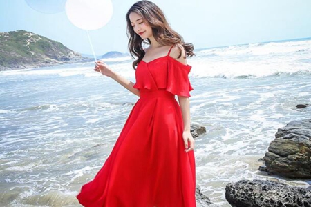 夏季女生可以告别打底衫，穿搭今年夏季流行避暑裙