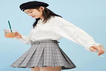 女生半身裙怎么搭配？挑选这三种裙子显瘦遮肉