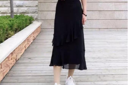 80后女人适合穿搭什么裙子？注意这4个点穿搭会更显年轻