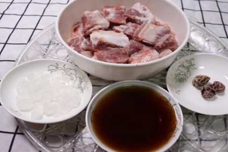 糖醋排骨的做法，这道糖醋排骨的做法步骤酸甜可口