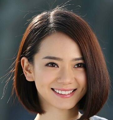 2023年女生流行短发百搭款