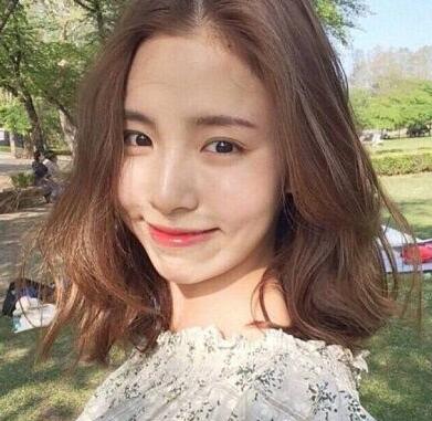 2023年女生流行短发百搭款