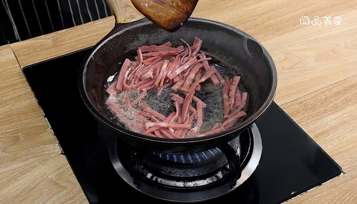 莴笋炒培根的做法 莴笋炒培根怎么做好吃 