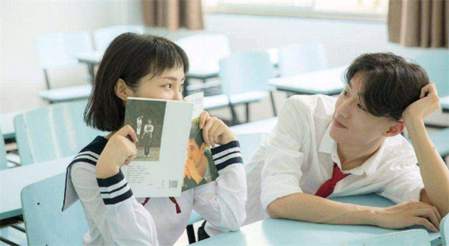 孩子在高中早恋怎么教育 女儿读高中早恋怎么教育 