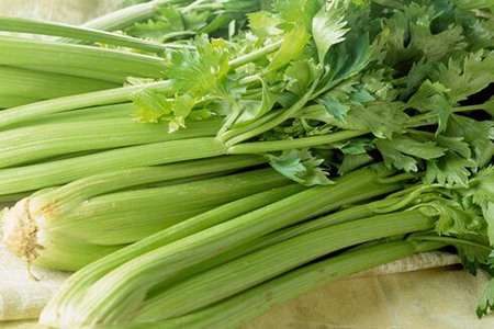 三十几岁的男人减肥难吗？30岁后男人多吃这五种食物减肥方法