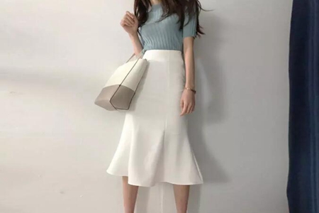 女生半身裙怎么搭配？这四款半身裙打造淑女风格