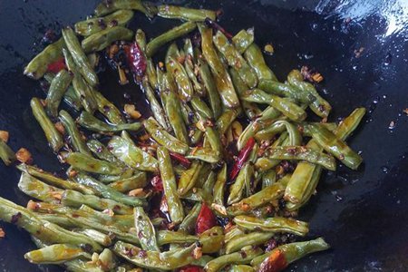 四季豆怎么做好吃？干煸四季豆的家常做法