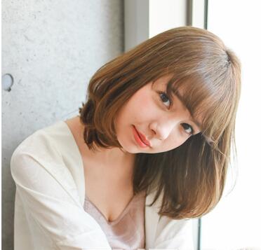 2023最新流行女生自然蓬松卷发发型