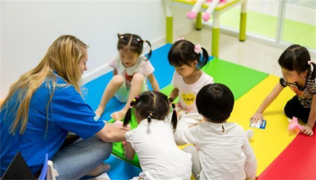 几岁开始启蒙教育 幼儿园启蒙教育有哪些 