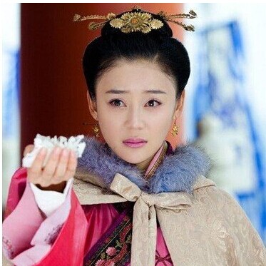 十分经典靓丽的古装美女盘发发型 十足的古代美女形象