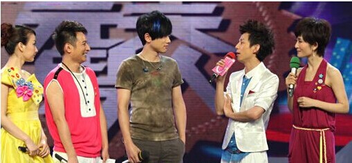 张杰快乐大本营发型造型 演绎出帅气的潮发发型
