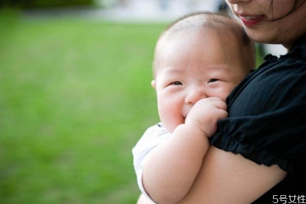 如何给宝宝取个好名字 新颖有涵养的名字推荐