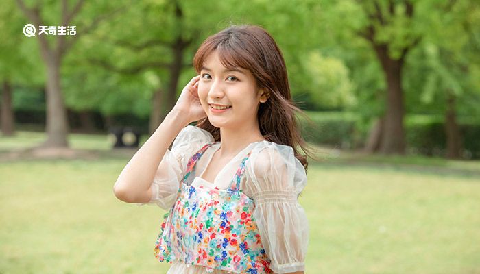 头发太贴弄蓬松小窍门 头发太贴弄蓬松的方法 