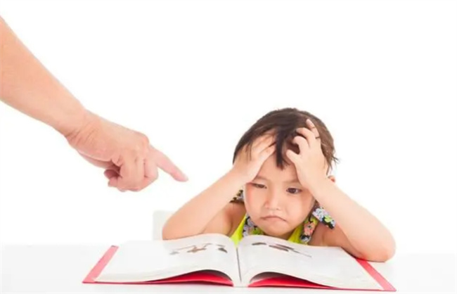 ​孩子不想上小学怎么开导 孩子不想上学了该怎么劝说 