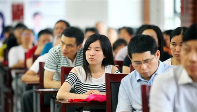 被不理想的大学录取不想去怎么办 大学录取学校不理想怎么办 