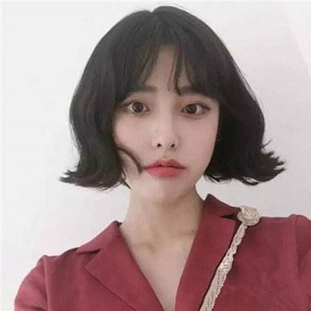 女生外翻短发发型 非常活泼可爱的一种短发
