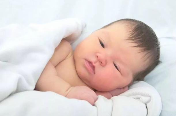 新生儿黄疸可以打预防针吗 新生儿黄疸可以吃茵栀黄口服液