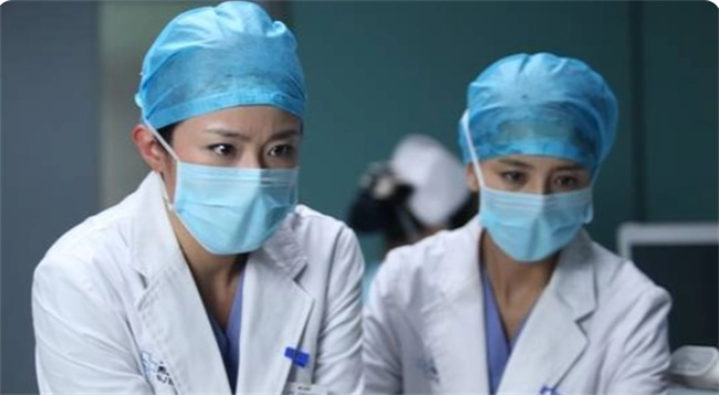 产科医生生孩子 和普通产妇有什么不同 过来人：方便也有代价 