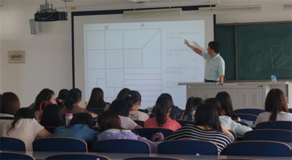 孩子上大学要准备些什么 大学开学开车送孩子有必要吗 