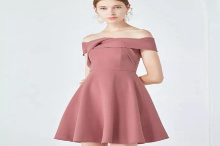 女人脸型适合哪类衣领？这5种常见穿搭服饰