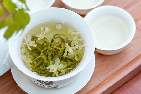 养颜抗衰老的茶有哪些？女人必喝的四种茶不畏衰老