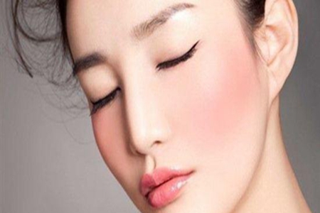 为什么会出现红血丝？红血丝产生原因和修复方法是什么